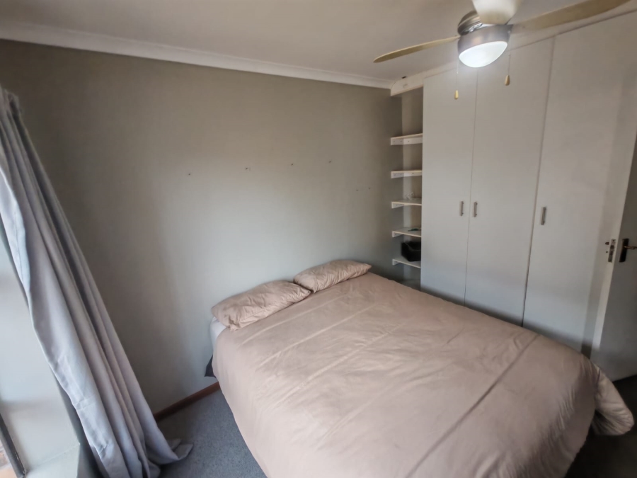 To Let 1 Bedroom Property for Rent in Summerstrand Eastern Cape